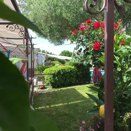 Maison Des Algues Holiday home *