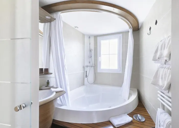 Maison Des Algues Holiday home *