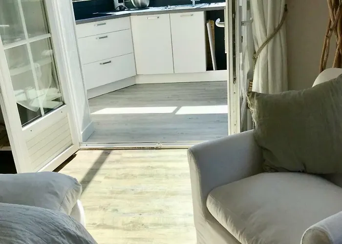 Holiday home Maison Des Algues