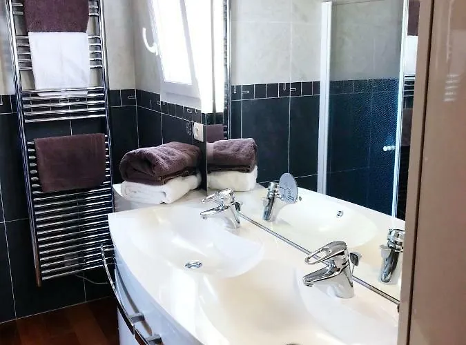 Holiday home Maison Des Algues